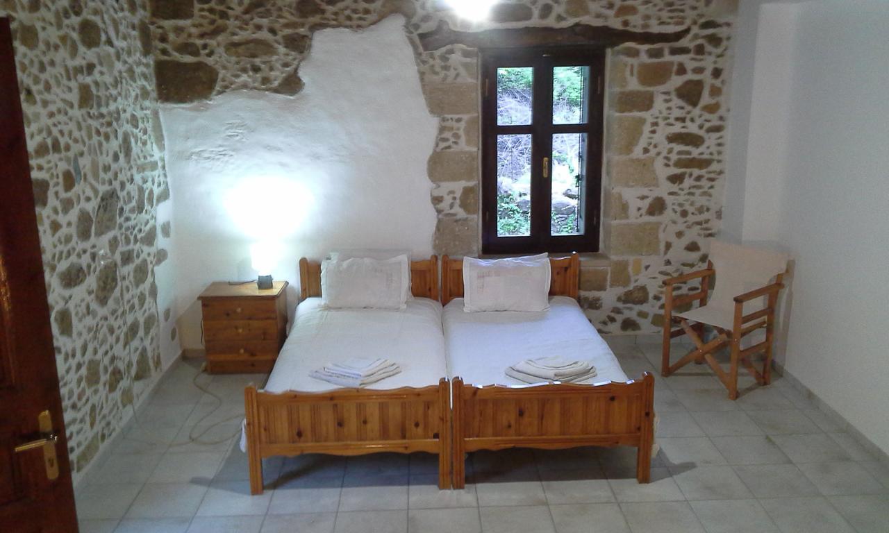 Traditional House Koukounara Kíssamos Buitenkant foto