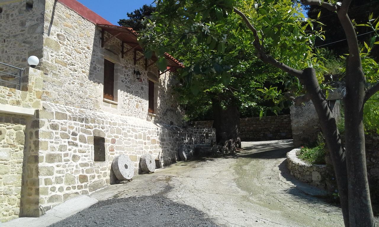 Traditional House Koukounara Kíssamos Buitenkant foto